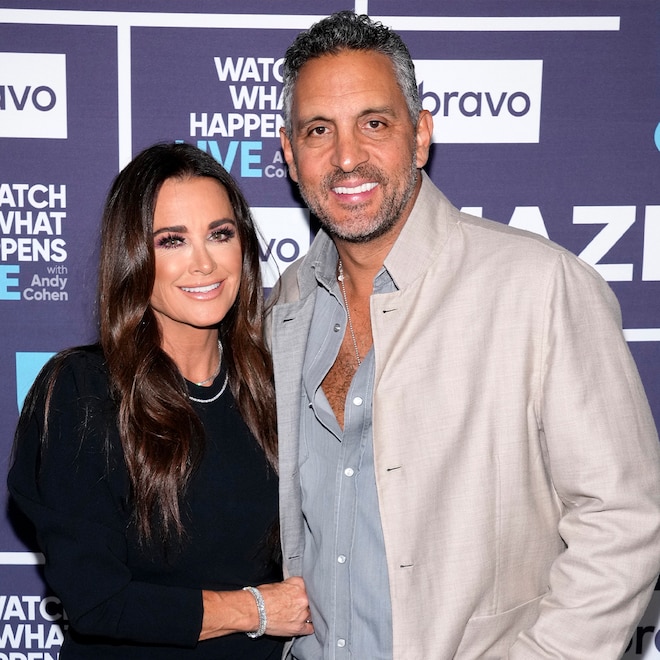 Kyle Richards & Mauricio Umansky Share Glimpse Inside Family Vacation Kyle Richards & Mauricio Umansky Share Glimpse Inside Family Vacation